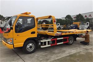 弥渡哪里有拖车服务