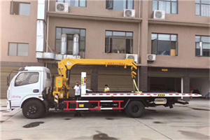 弥渡附近汽车轮胎更换